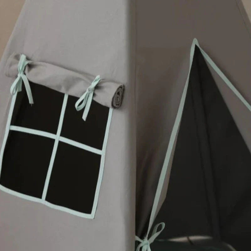 Tente tipi « Mint Love » avec guirlande