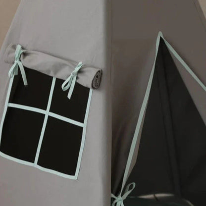 Tente tipi « Mint Love » avec guirlande