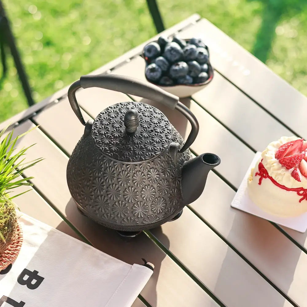 Théière en fonte noir