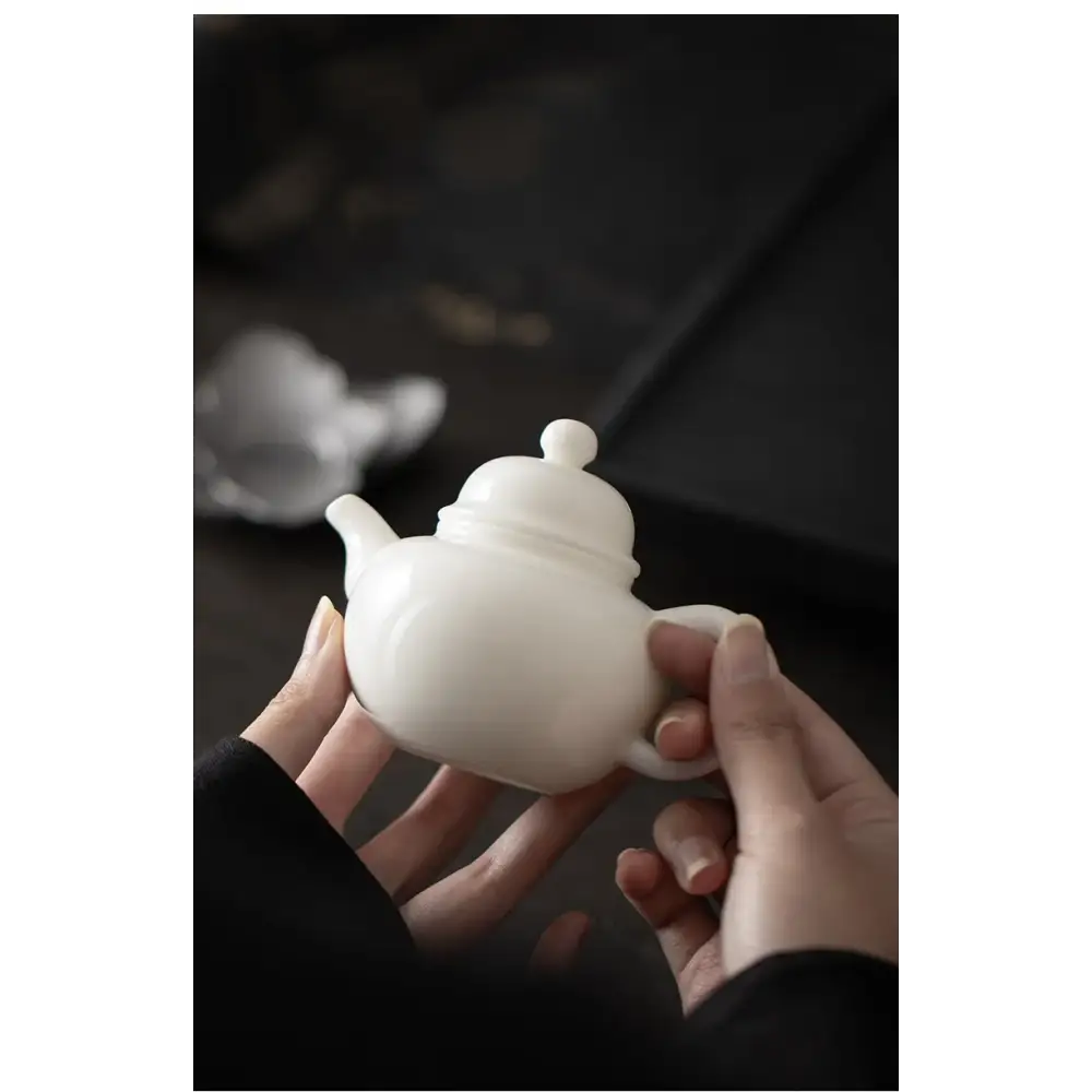 Théière en Porcelaine Blanche