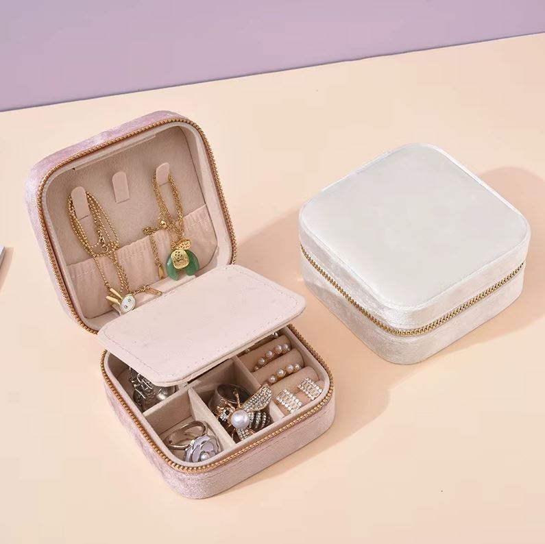 Trousse de rangement pour bijoux en velours doux